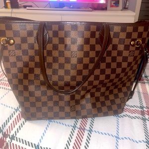 LOUIS VUITTON Neverfull Tote Bag